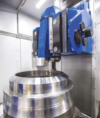 Mandelli tilting milling head machining a large ring