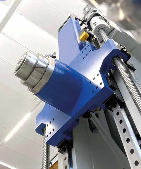 Mandelli HS milling head on its slide