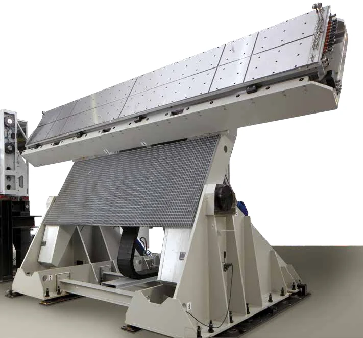 RUMBLE tilting pallet table: loaded horizontally, machined vertically