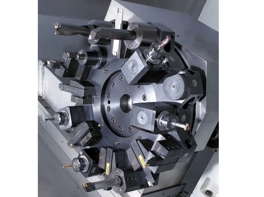 Spinner TC800 VDI turret with driven tools